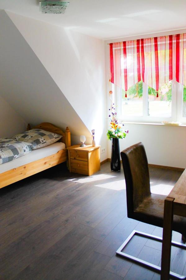 Gaestehaus Burgblick Neustadt-Glewe Esterno foto
