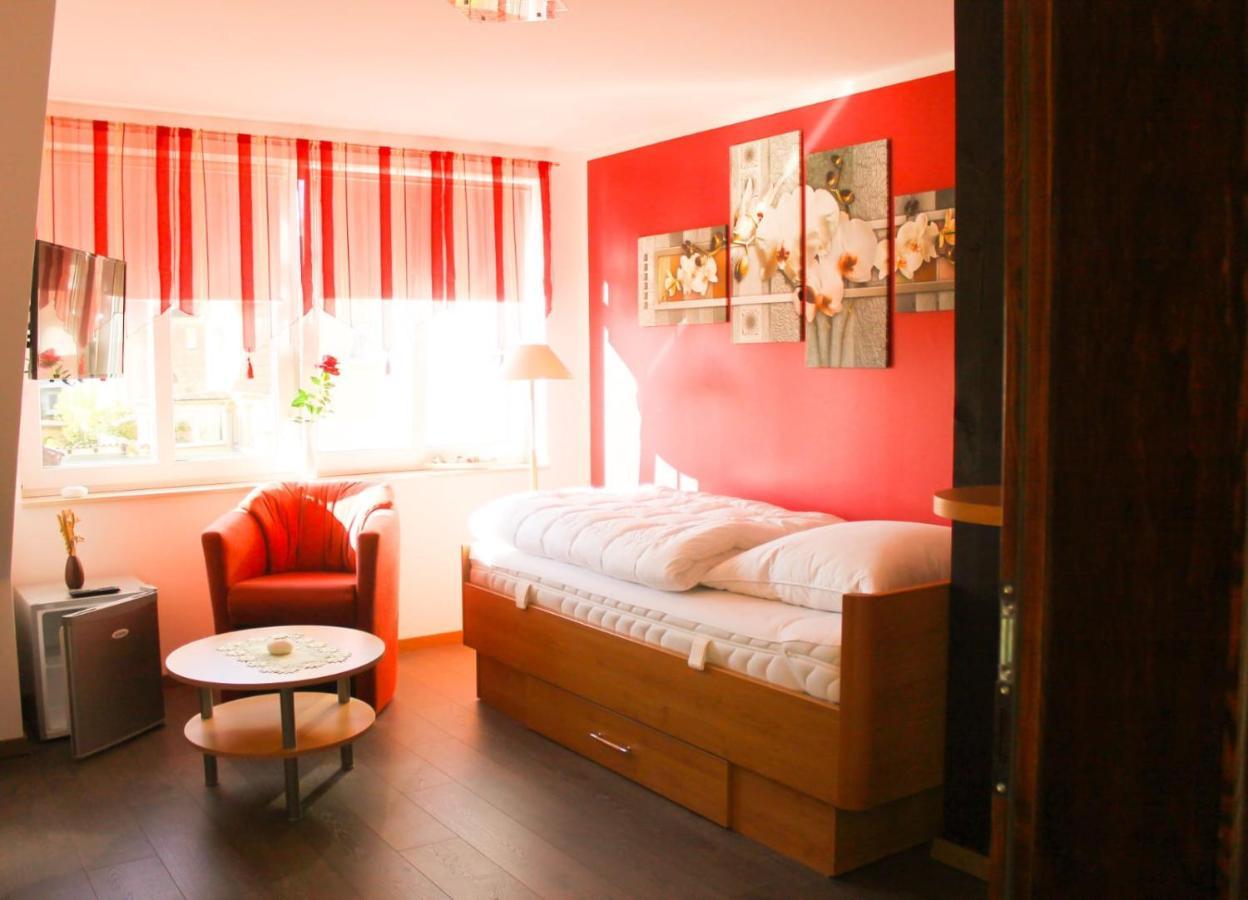 Gaestehaus Burgblick Neustadt-Glewe Esterno foto